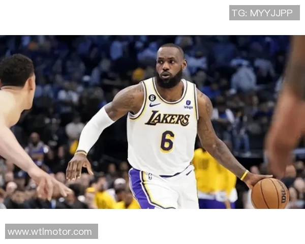 詹姆斯连场30+表现，带领湖人队击败独行侠队