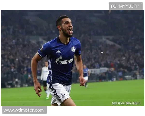 沙尔克04逆袭险胜，登顶德甲榜首！