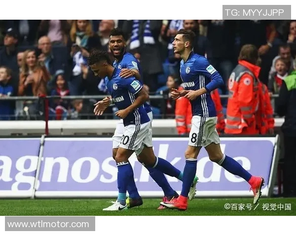 沙尔克04逆袭，客场逼平弗赖堡，保住不败战绩